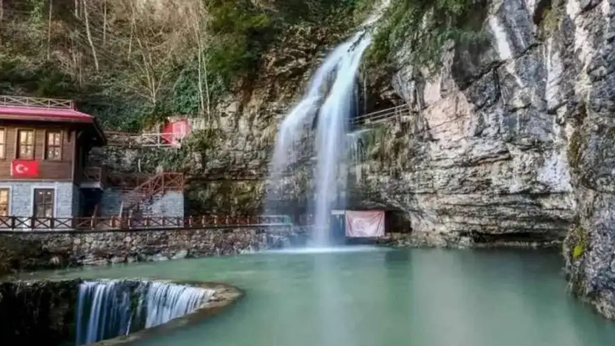Trabzon’un tarihi ve doğal güzelliklerine ziyaretçi akını