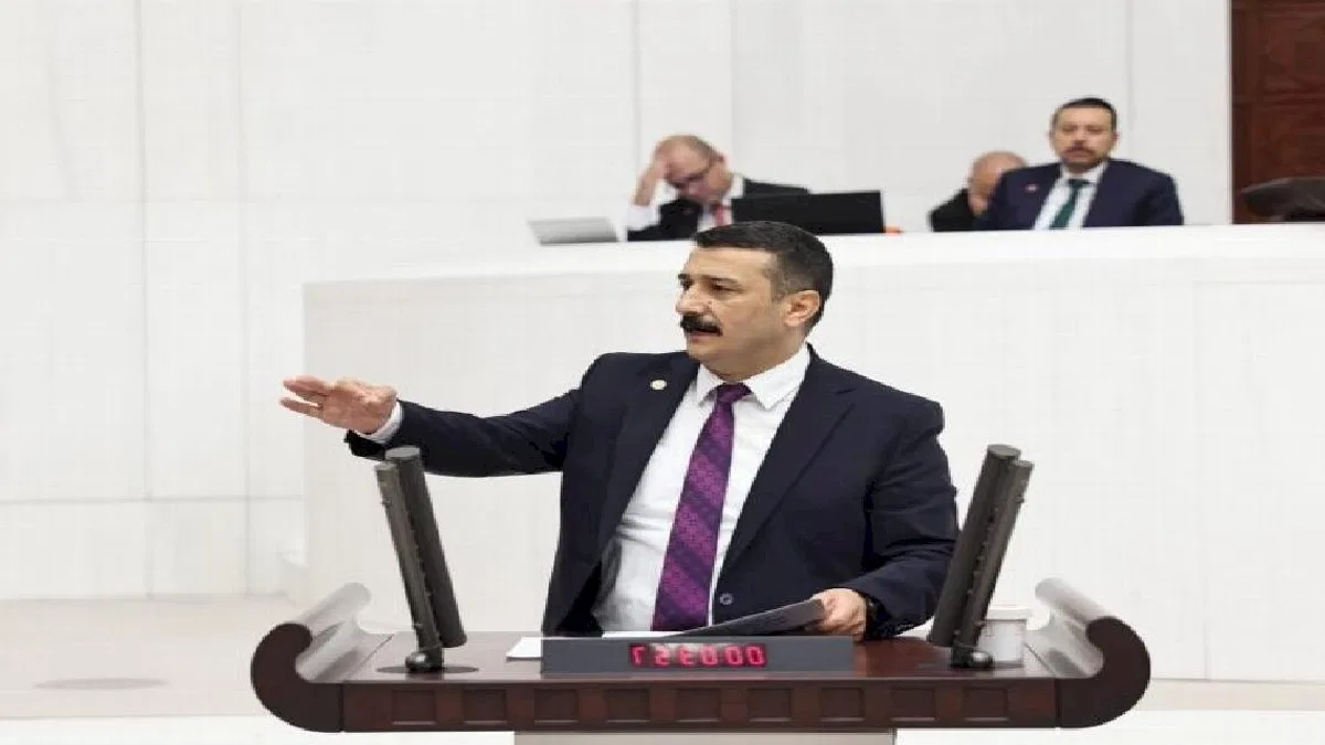 İYİ Partili Türkoğlu, iktidarın gençlere yönelik vaatlerini sordu