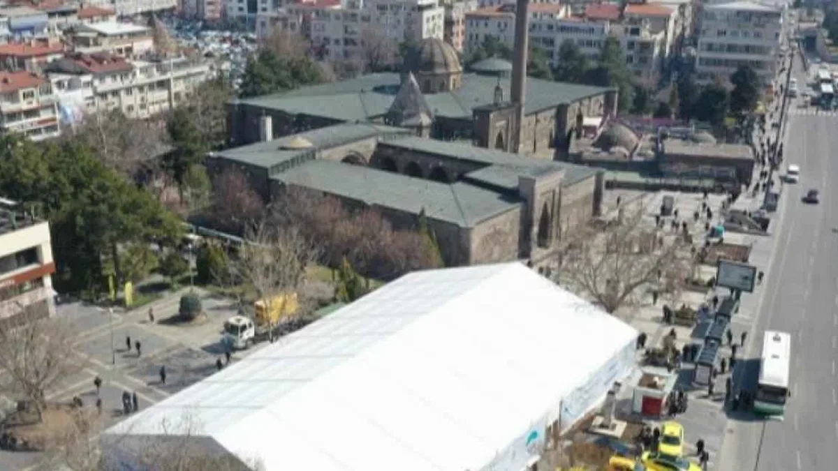 Kayseri’de iftar sofraları Büyükşehir’den