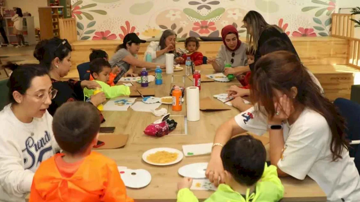 Muğla'da 'Oyuncak Kütüphanesi'nde birlikte eğleniyorlar