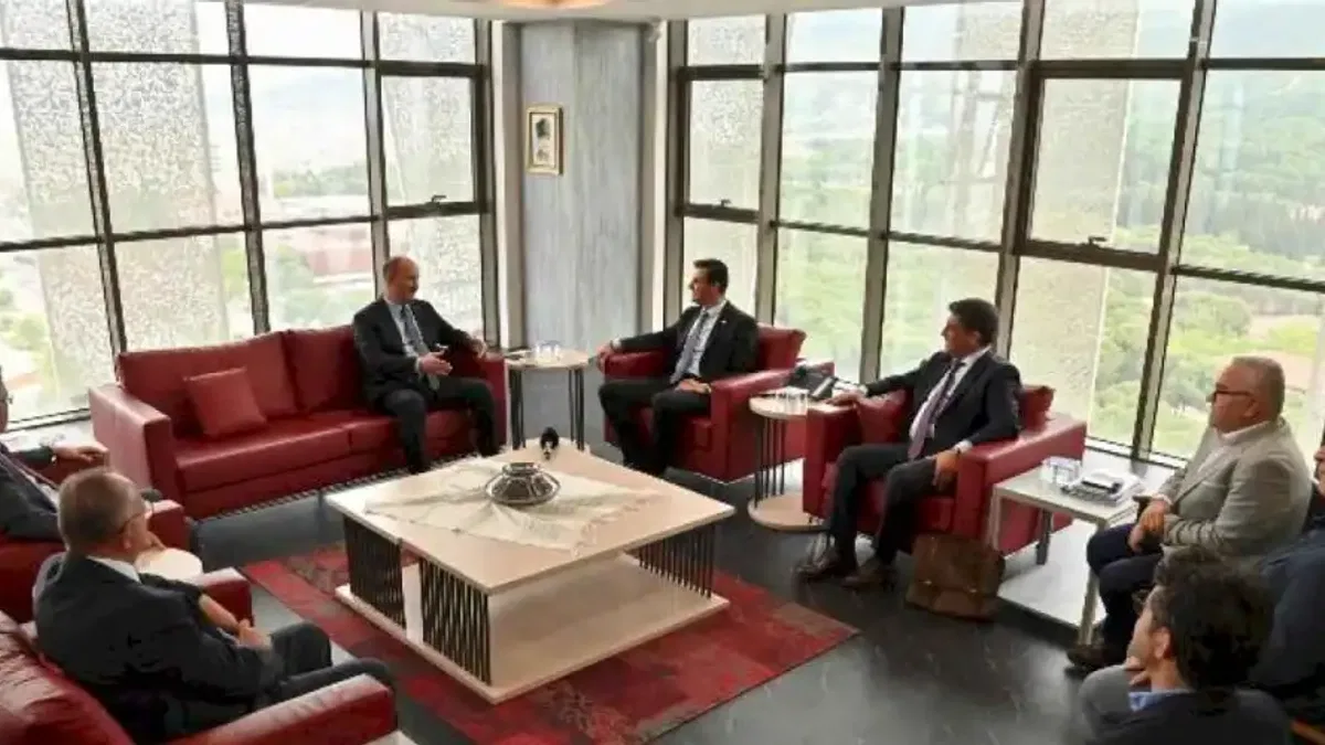 Kaymakam Atilla Kantay’dan Başkan Ferdi Zeyrek’e ziyaret