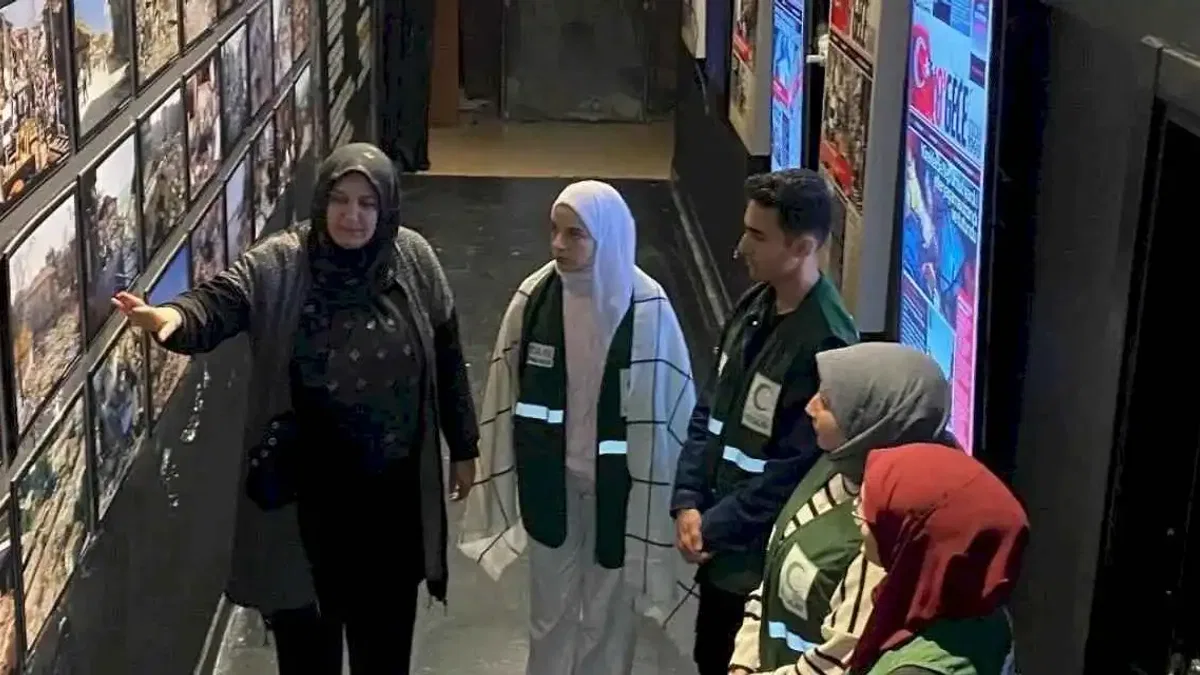 Yeşilay Gönüllüleri'nden Farkındalık Müzesi'ne ziyaret