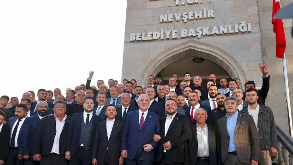 Dervişoğlu'ndan Arı'ya övgü