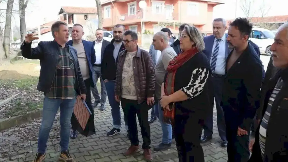 Kocaeli İzmit'te mahalleler yerinde dinleniyor