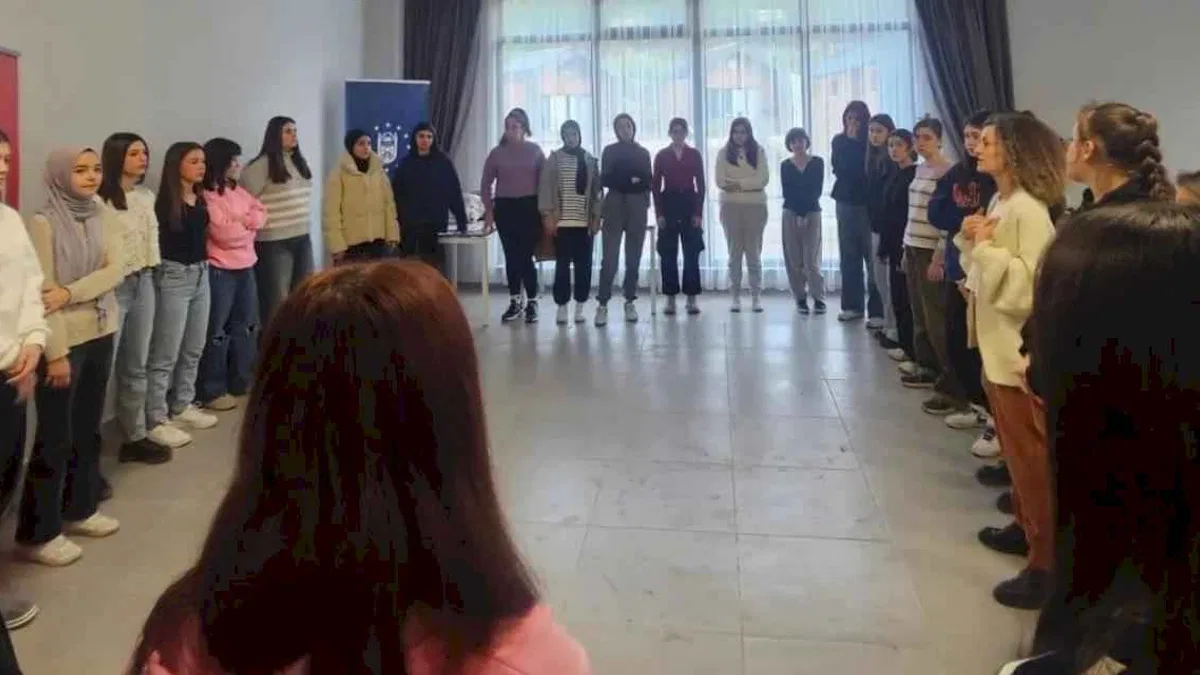 Bursalı gençler Orhaneli'de motive oldular