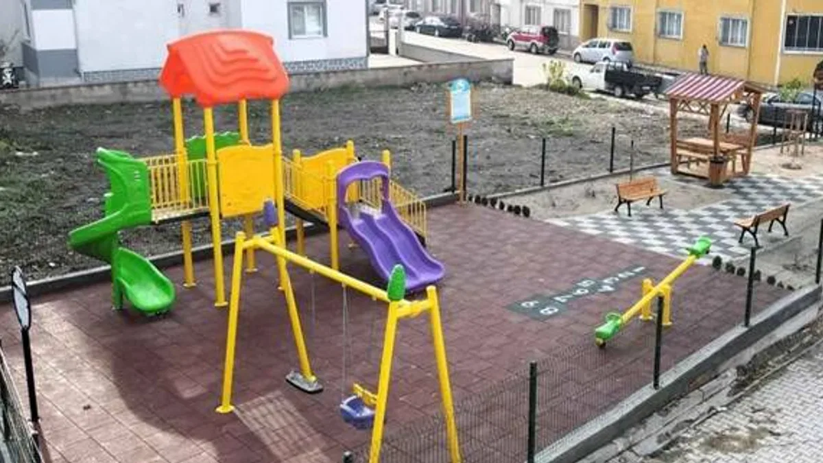 Bursa Mustafakemalpaşa'da çocuklara yeni park