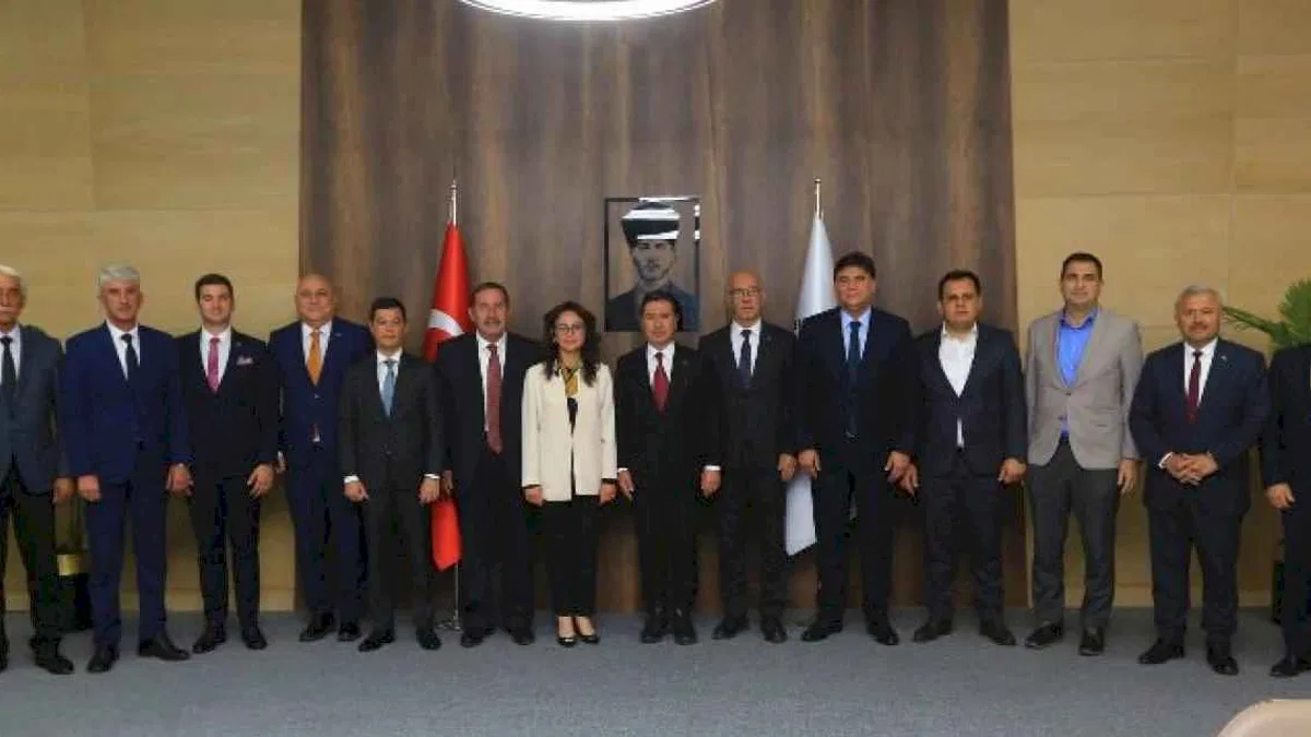 Başkan Aras: Öğrenciler için sefer ağını genişletiyoruz
