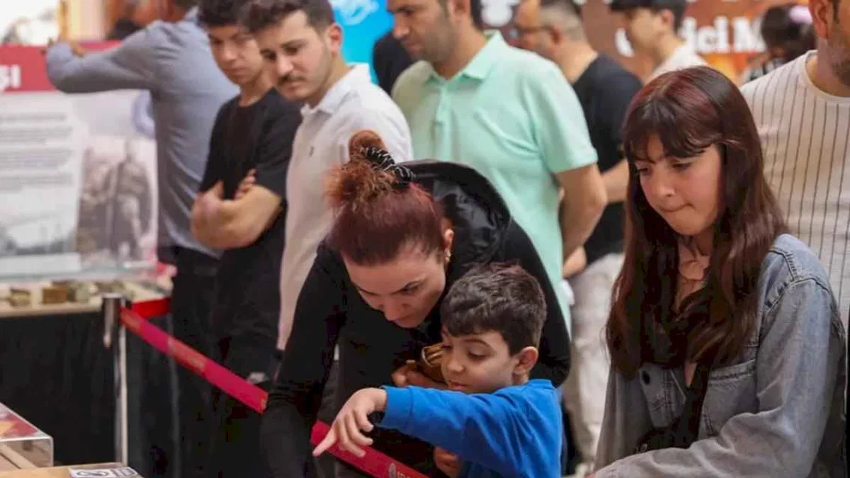 Başkan Pekyatırmacı “Anadolu’nun Diriliş Destanı Çanakkale” sergisi’ni ziyaret etti