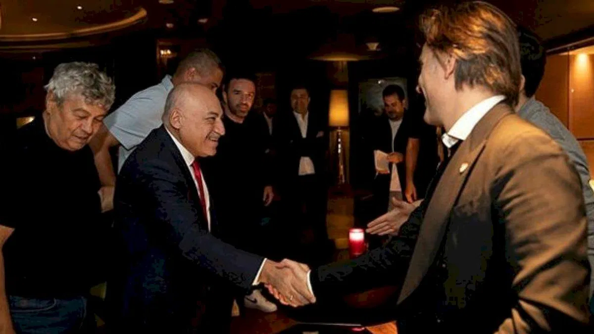 TFF Başkanı Büyükekşi Türk futbolunun unutulmaz isimleriyle bir araya geldi!