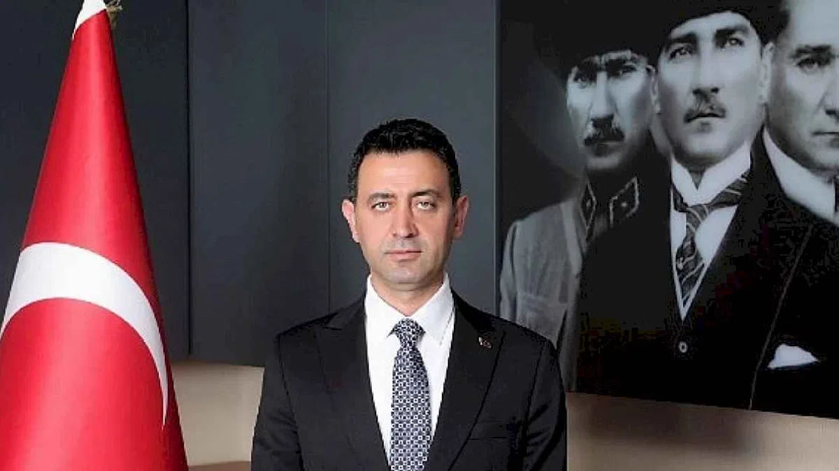 Bayraklı'da TİS krizi çözüldü - Belediye ile sendika anlaştı: En düşük net maaş 43 bin 86 TL oldu