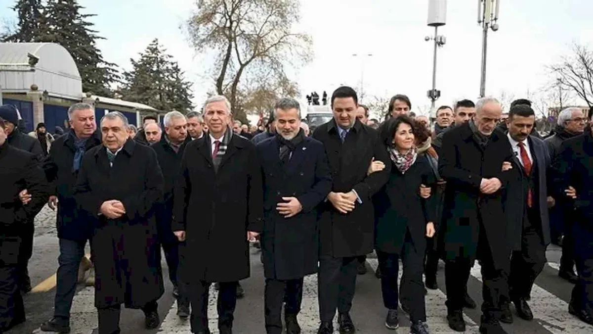 Mansur Yavaş'tan madencilere destek