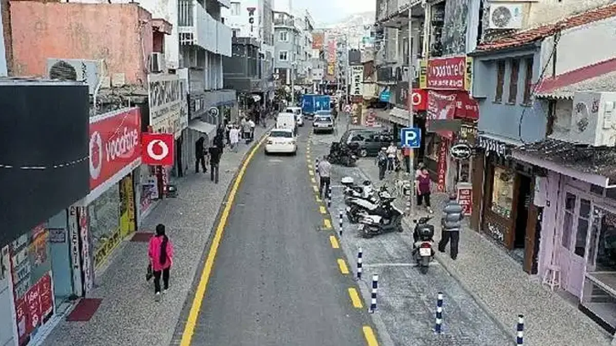 İstasyon Caddesi'ne Büyükşehir'den Altın Dokunuş