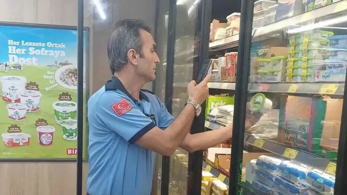 Kocaeli Büyükşehir’den market raflarına sıkı takip