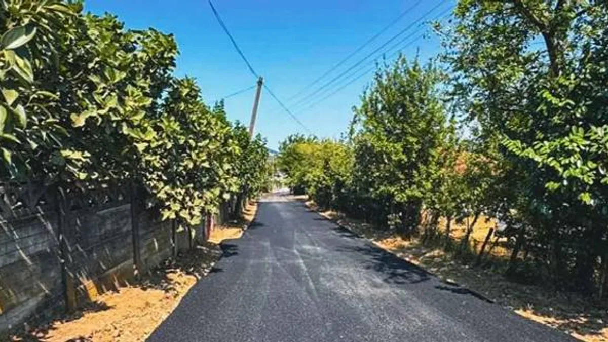 Sakarya Karasu’da bir mahallenin ulaşım hattı daha yenilendi