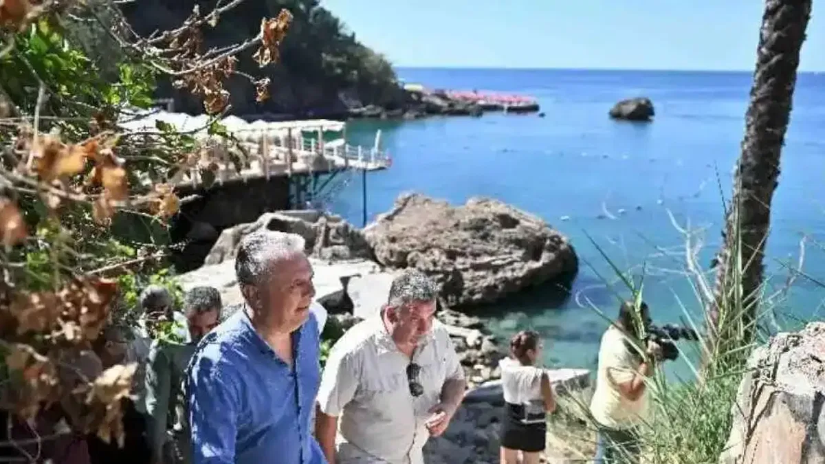Başkan Uysal ilan etti: Bambus plajı Antalya’nın