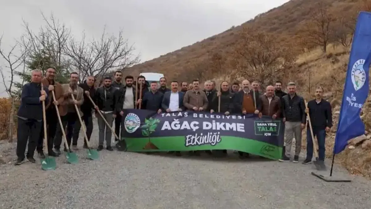 Ali Dağı'nın zirvesine bin 111 fidan