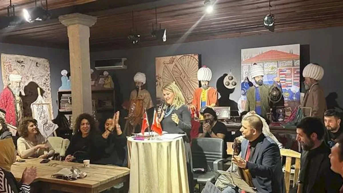 İzmir Öğretmen Akademilerİ'nde Türk Müziği ziyafeti