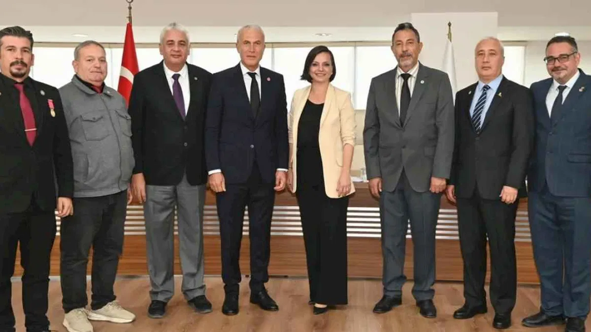 TEMAD tam kadro İzmir Karabağlar'ı ziyaret etti