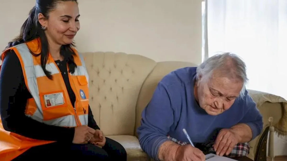 Antalya’da otobüste unutulan cüzdan sahibine teslim edildi