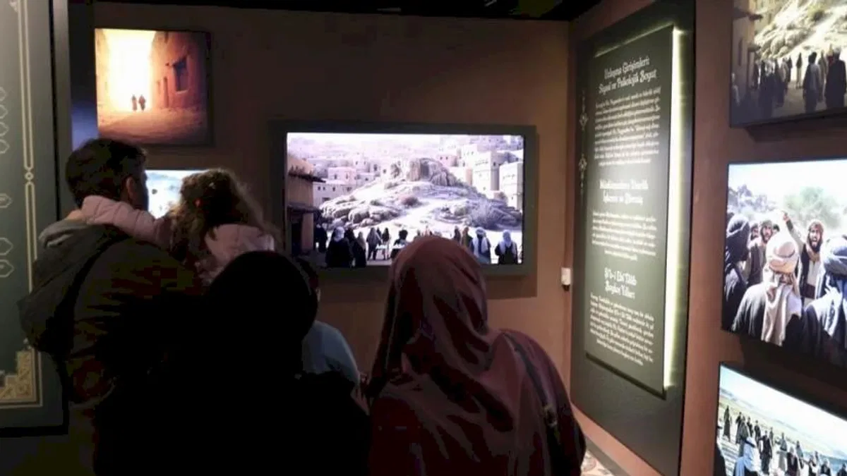 Konya Büyükşehir’in siyer sergisi yoğun ilgi görüyor