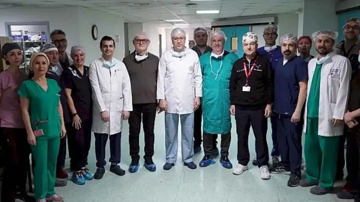 "Da Vinci X Robotik Cerrahi Sistemi"nin son jenerasyon modeli EÜTF Hastanesine kazandırıldı