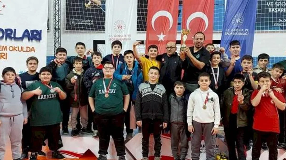 Konya Karataylı güreşçiler Türkiye ikincisi oldu