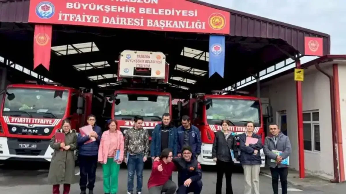 Trabzon Büyükşehir’den özel gereksinimli öğrencilere itfaiye eğitimi