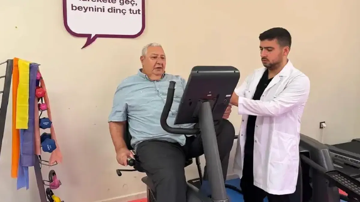 Gaziantep'te Mehmet amca, Alzheimer Merkezi'nde hayata döndü