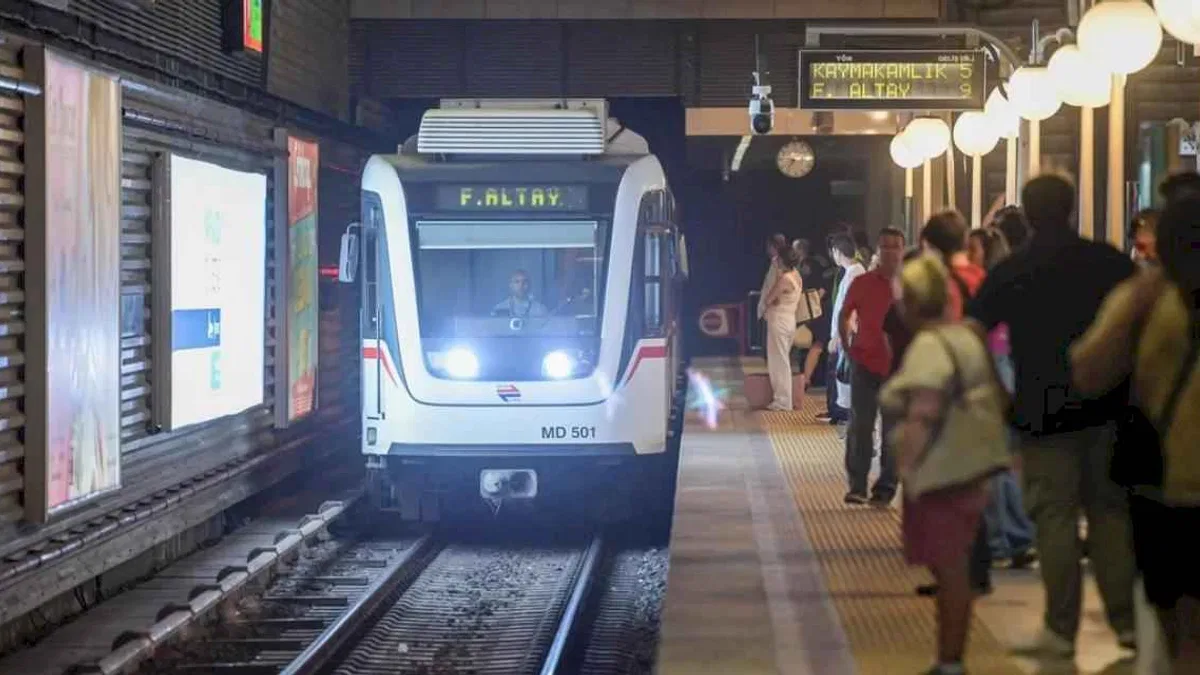 Cumhuriyet Bayramı’nda ulaşım İzmir'de yüzde 50 indirimli