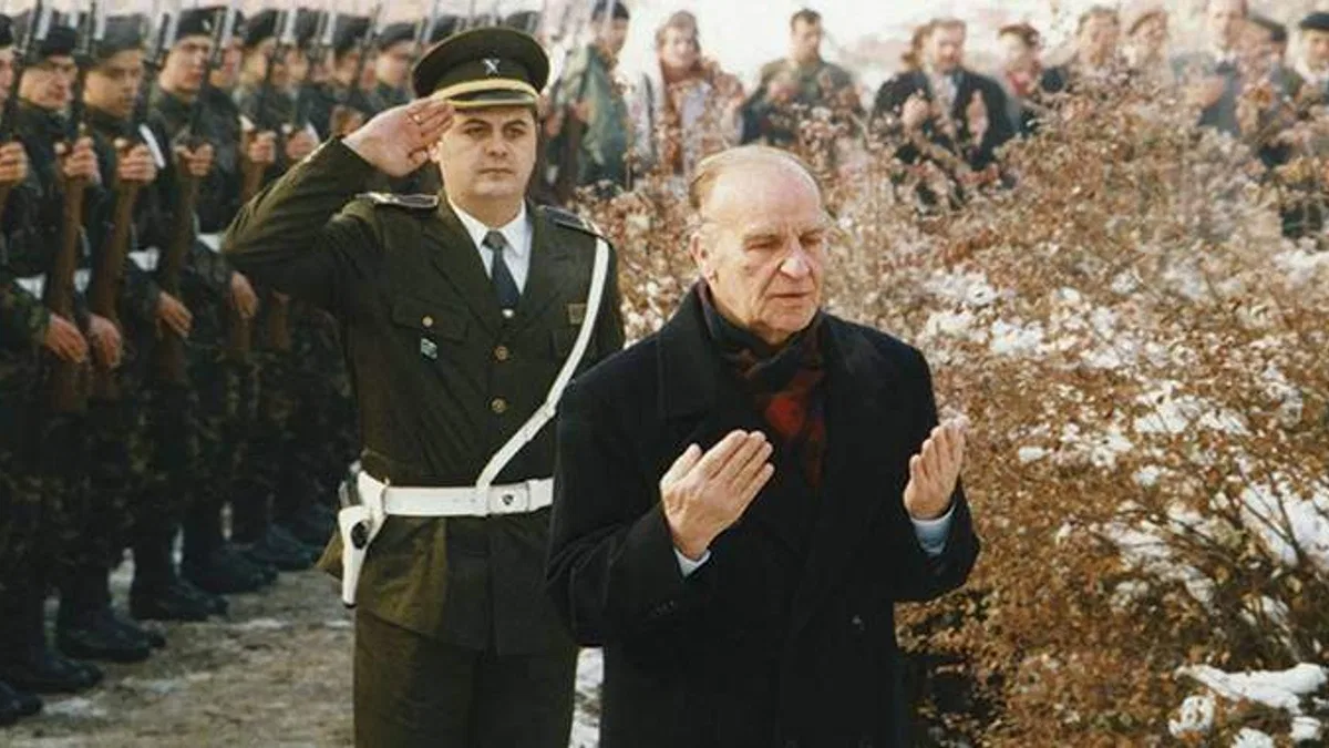 Boşnak lider Aliya İzetbegoviç doğumunun 97. yılında özlemle anılıyor