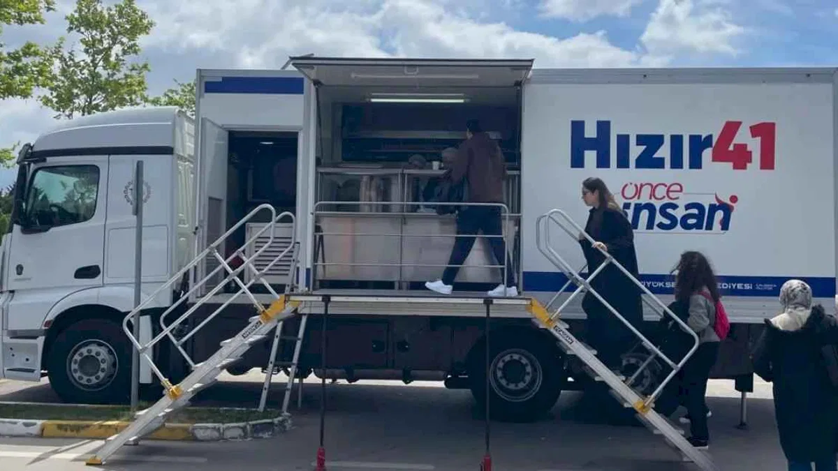 Hızır 41, Kariyer Fuarı’nda afet hazırlıklarını tanıttı