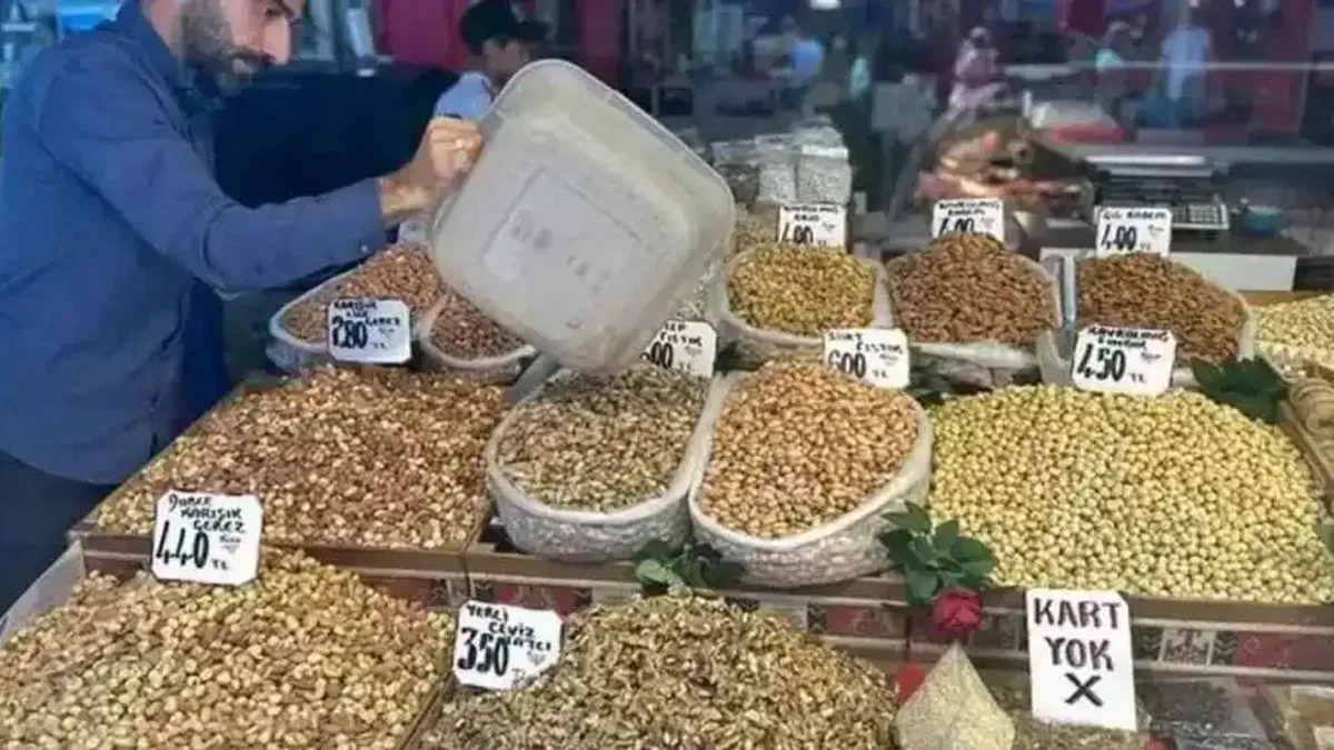 Kuruyemiş fiyatları cep yakıyor