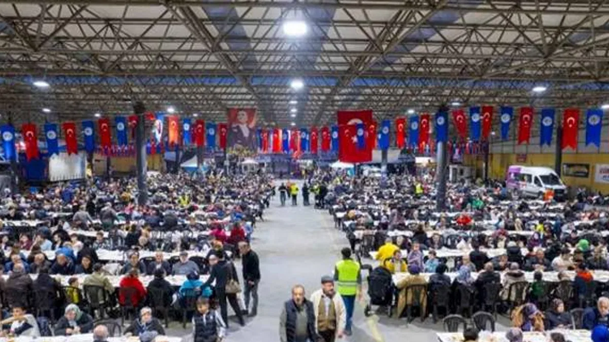 Başkan Tokat, iftar sofrasında vatandaşla buluştu