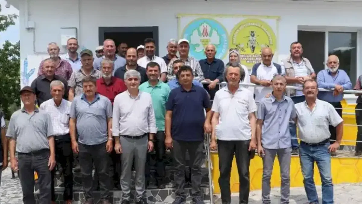 Manisa'da bal üreticilerine destek sürüyor
