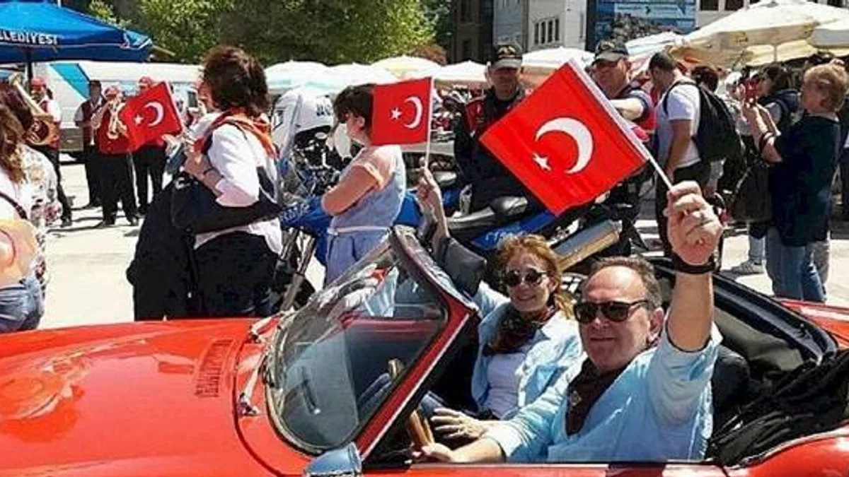 Klasik otomobiller 12'inci kez yola çıkıyor