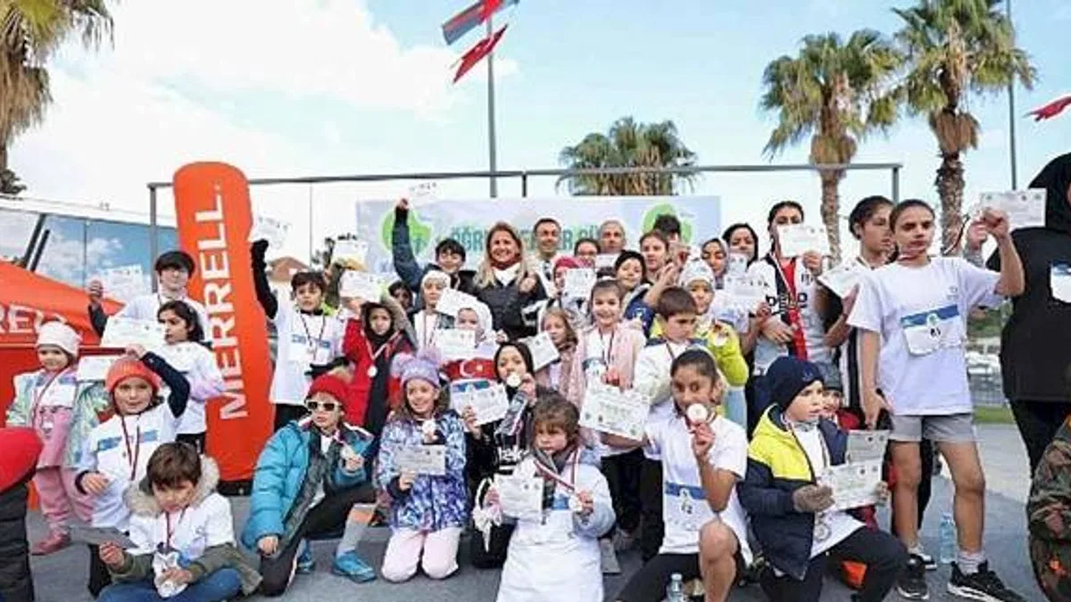 Bakırköy'de 'Öğretmenler Günü Koşusu' düzenlendi