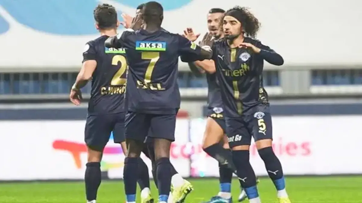 Kasımpaşa 5-4 Atakaş Hatayspor (Maç Sonucu) Gol düellosunda kazanan Kasımpaşa!