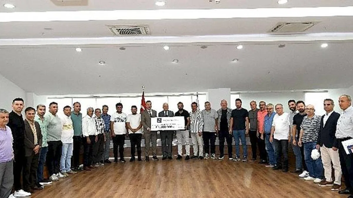 Karabağlar Belediyesinden Amatör Spor Kulüplerine Büyük Destek
