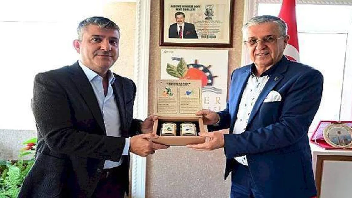 Pazarcılar Odası Başkanı'ndan Başkan Topaloğlu'na ziyaret