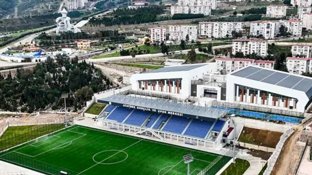 İzmir Karabağlar’a dev spor kompleksi