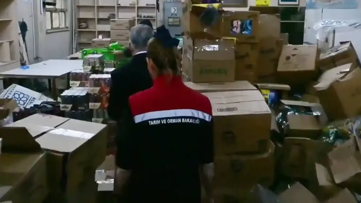 Son tüketim tarihi geçmiş 30 ton gıda ele geçirildi!