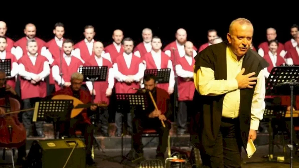 Kocaeli'de hicaz dua ve solo ilahiler gönüllere huzur verdi