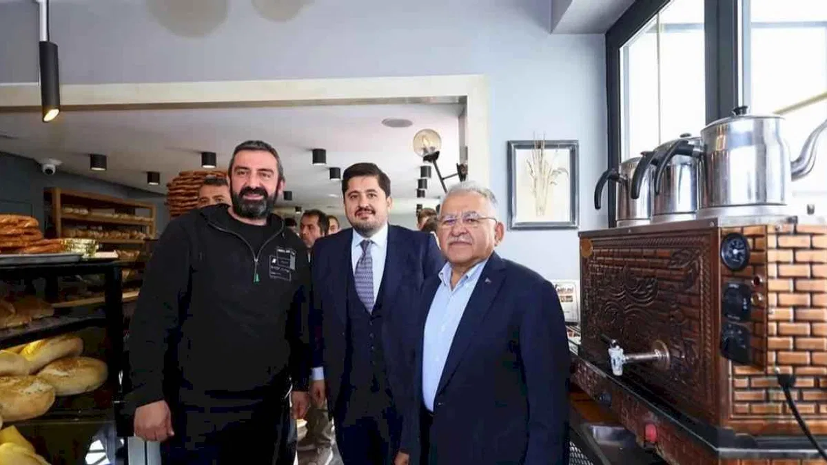 Memduh Büyükkılıç'tan Hunat esnafına ziyaret