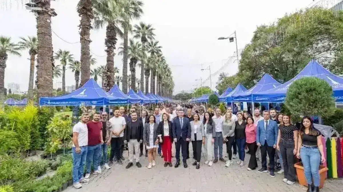 İzmir Balkon-Bahçe Bitkileri Festivali başladı