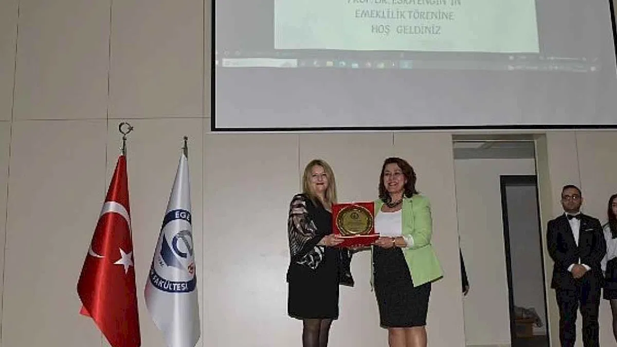 EÜ Hemşirelik Fakültesinde Prof. Dr. Esra Engin emekliliğe uğurlandı
