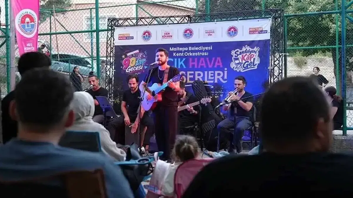 İstanbul Maltepe'de parklarda konser coşkusu devam ediyor