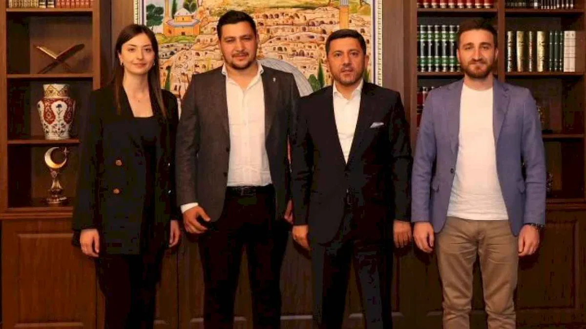 Başkan Arı’ya ‘Hayırlı Olsun’ ziyaretleri sürüyor