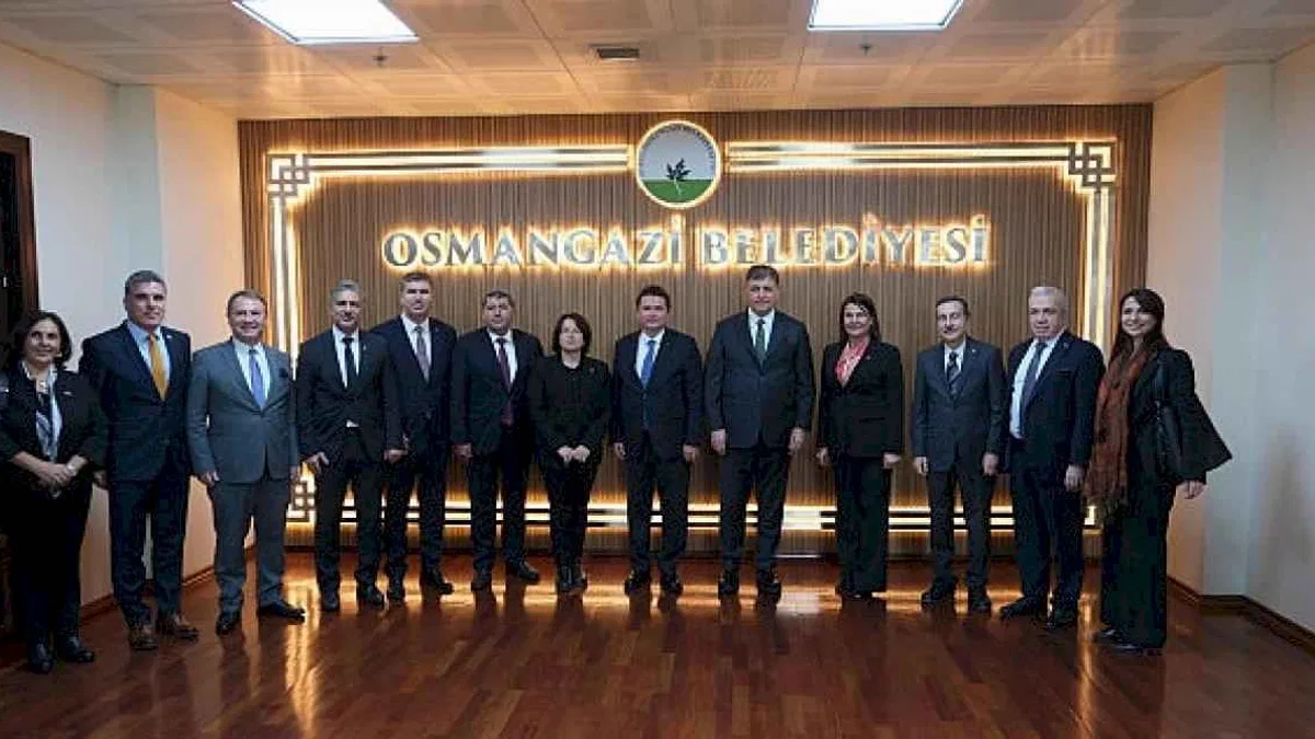 Başkan Tugay'dan iklim krizine karşı "vites yükseltelim" mesajı