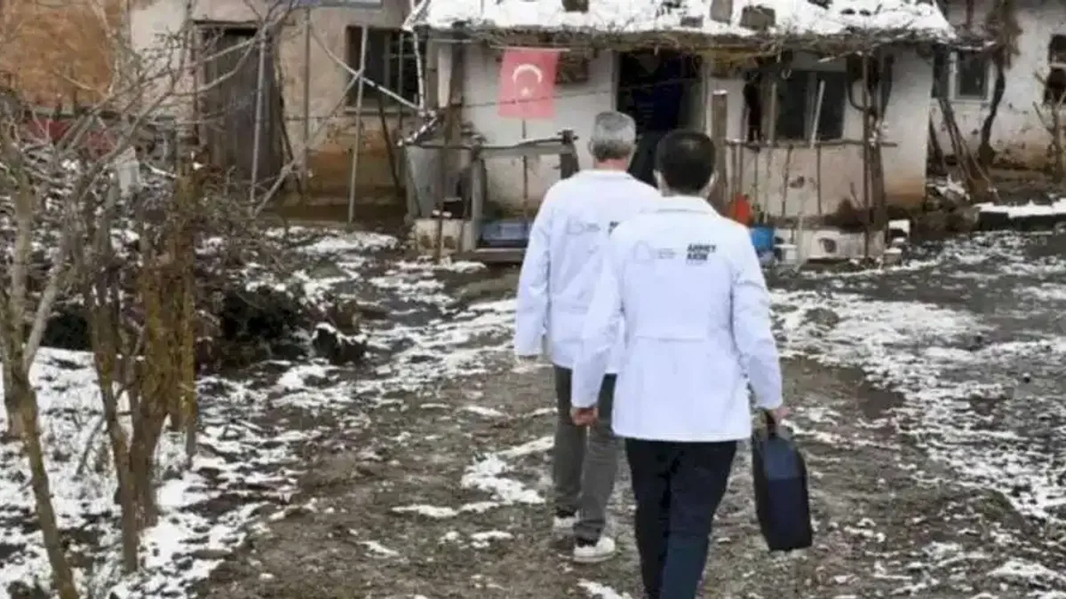 Balıkesir'de evde berber hizmeti başladı