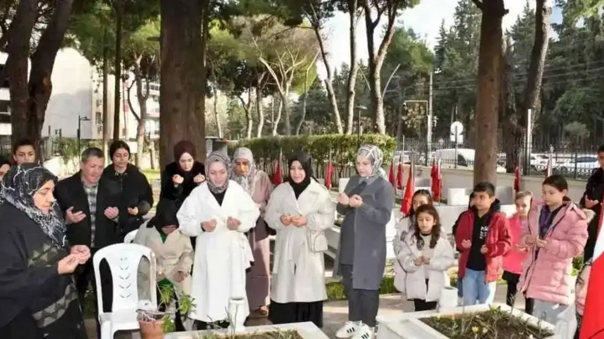Manisa şehidini andı!